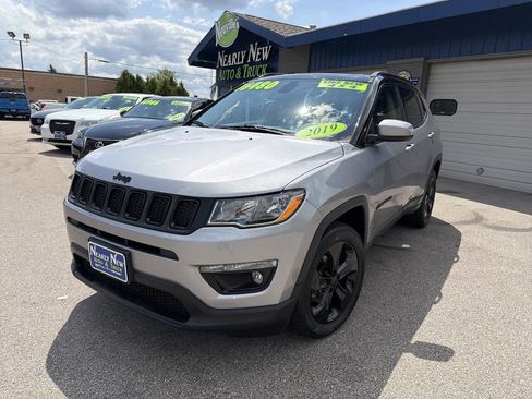 Used 2019 Jeep Compass Latitude AWD/4WD image 1