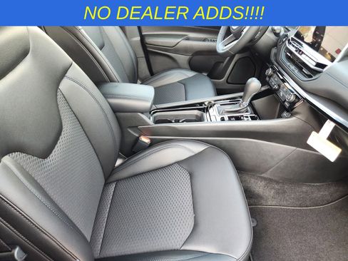 New 2026 Jeep Compass Latitude image 13