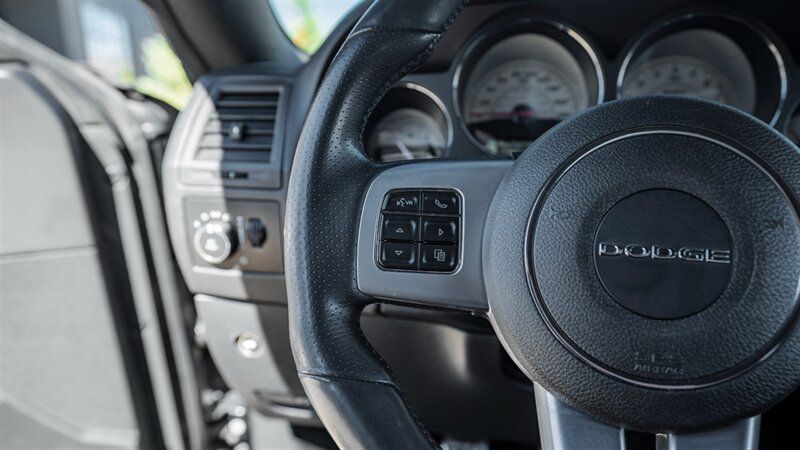 Used 2014 Dodge Challenger SRT8 w/ Harman/Kardon Audio Group RWD image 26