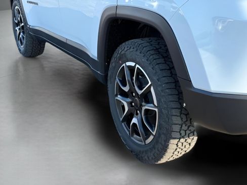 New 2026 Jeep Compass Trailhawk w/ Sun, Sound & Navigation Group image 33