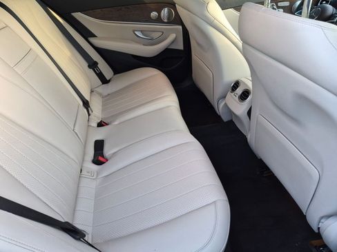 Used 2022 Mercedes-Benz E 450 4MATIC Sedan image 18
