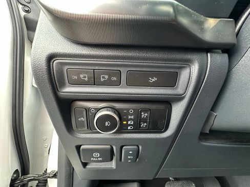 Used 2024 Ford F150 Lariat w/ Equipment Group 502A High AWD/4WD image 4