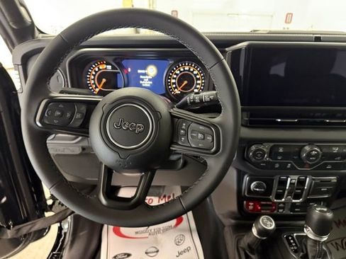 New 2026 Jeep Wrangler Unlimited Rubicon image 17