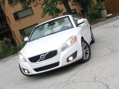 Used 2011 Volvo C70 T5 w/ Convenience Pkg FWD image 10