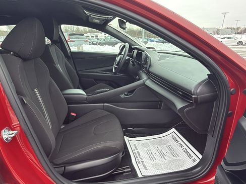 Used 2025 Hyundai Elantra Sport image 17