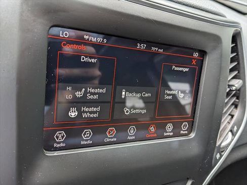 Used 2020 Jeep Cherokee Latitude Plus w/ Comfort/Convenience Group AWD/4WD image 24