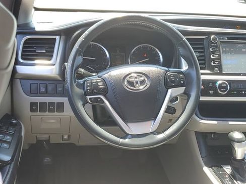 Used 2016 Toyota Highlander Limited AWD/4WD image 11