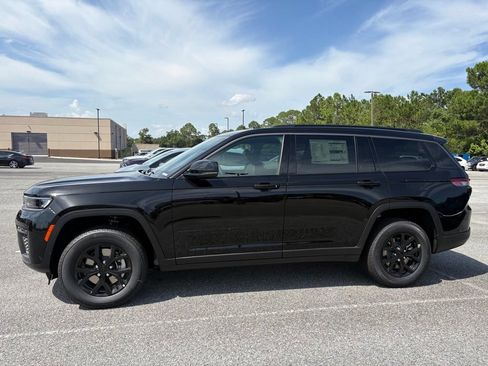 New 2026 Jeep Grand Cherokee L 2WD image 2
