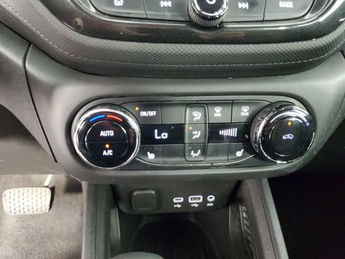 Used 2023 Chevrolet TrailBlazer LT w/ Convenience Package FWD image 19