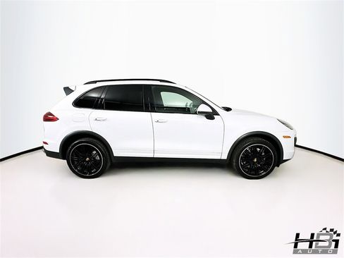 Used 2018 Porsche Cayenne S image 5