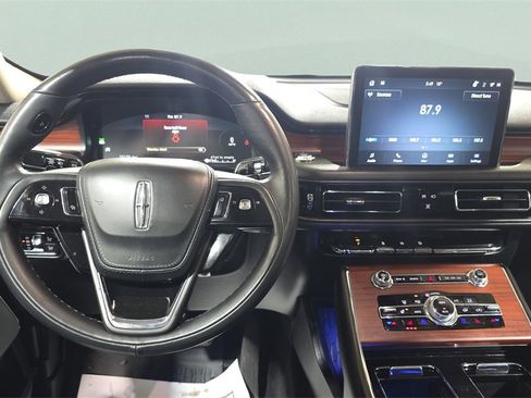 Used 2023 Lincoln Aviator Reserve w/ Equipment Group 201A image 16