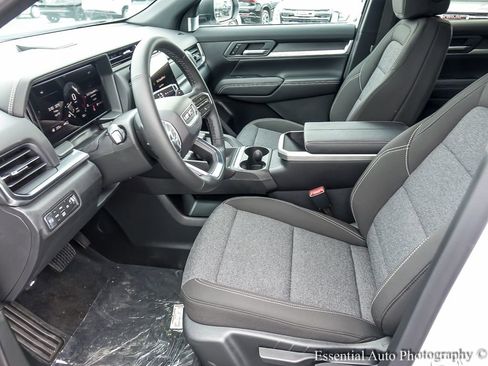 Used 2023 Acura MDX SH-AWD image 9