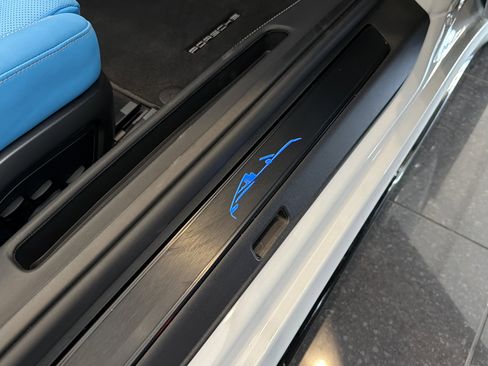 Certified 2024 Porsche 911 Targa 4 GTS image 19