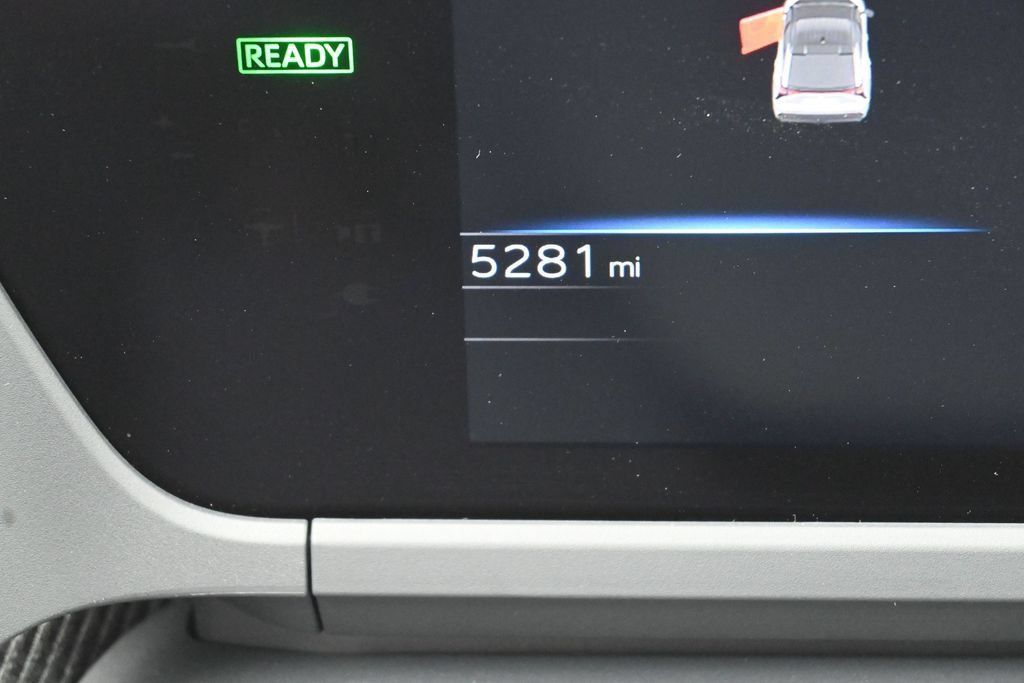Used 2025 Toyota bZ4X AWD w/ Weather Package image 18