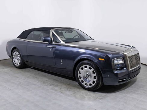 Used 2013 Rolls-Royce Phantom Drophead Coupe image 11