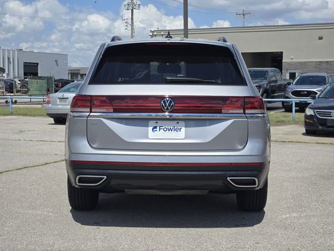 Used 2024 Volkswagen Atlas SE image 6