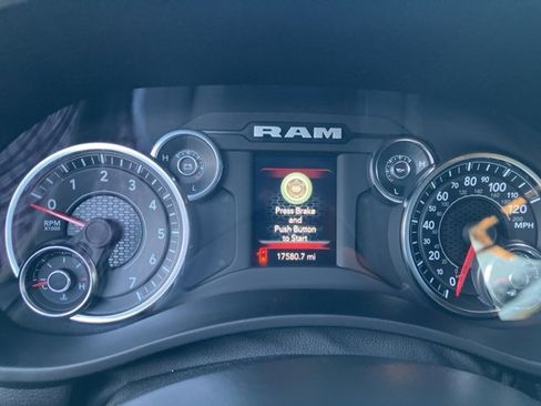 Used 2024 RAM 2500 Big Horn w/ Night Edition image 18