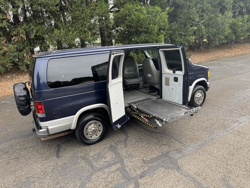 Used 2003 Ford E-350 and Econoline 350 XLT RWD image 5