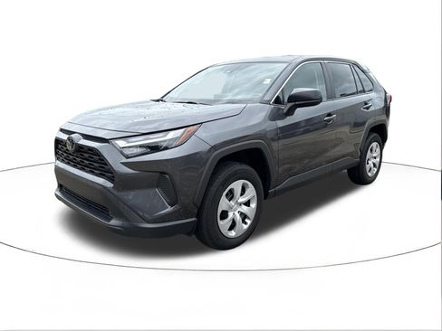 Used 2024 Toyota RAV4 LE FWD image 7
