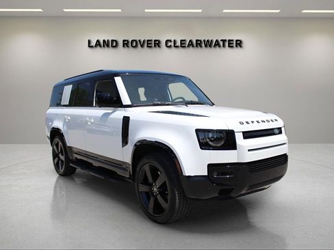 New 2025 Land Rover Defender 130 X-Dynamic SE AWD/4WD image 7