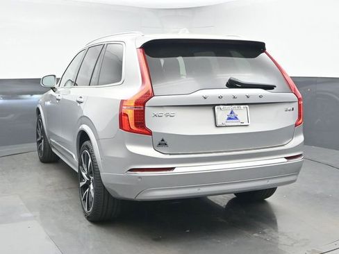 Used 2023 Volvo XC90 B6 Plus image 8