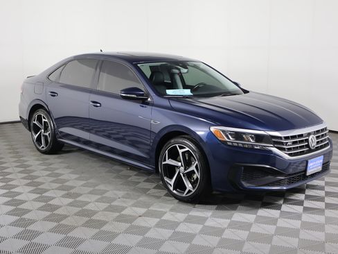 Used 2020 Volkswagen Passat 2.0T R-Line image 4