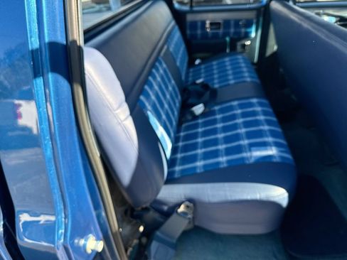 Used 1988 Chevrolet Silverado 3500 2WD Crew Cab image 29