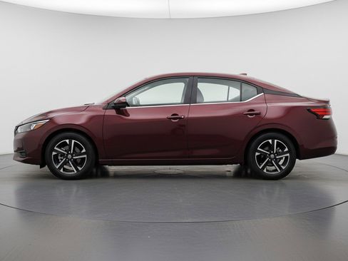 Used 2025 Nissan Sentra SV image 5