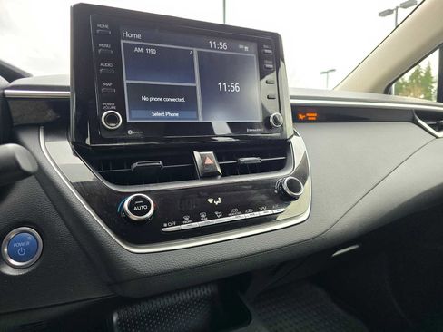 Used 2022 Toyota Corolla LE image 28