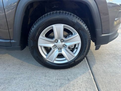 Used 2022 Jeep Compass Latitude w/ Convenience Group image 33