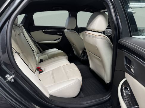 Used 2018 Chevrolet Impala Premier FWD image 33