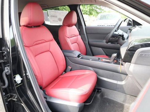 New 2025 Nissan Kicks SR image 27