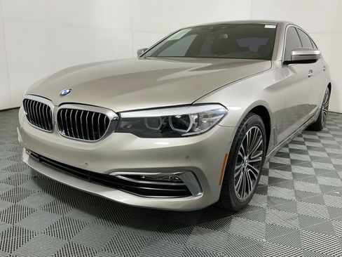 Used 2018 BMW 540i RWD image 2