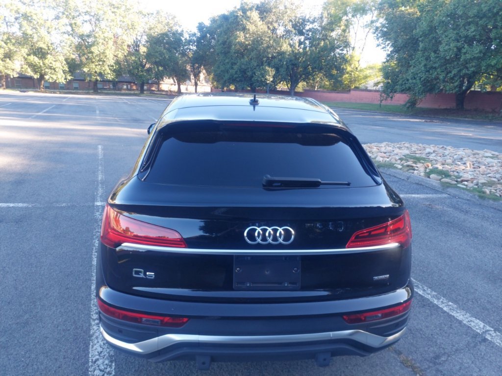 Used 2025 Audi Q5 2.0T Premium Plus w/ Premium Plus Package AWD/4WD image 12