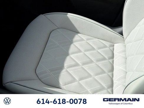New 2026 Volkswagen Atlas Cross Sport SEL Premium R-Line AWD/4WD image 34