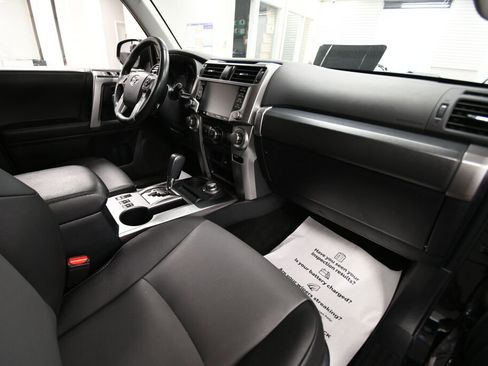 Certified 2024 Toyota 4Runner SR5 Premium image 30