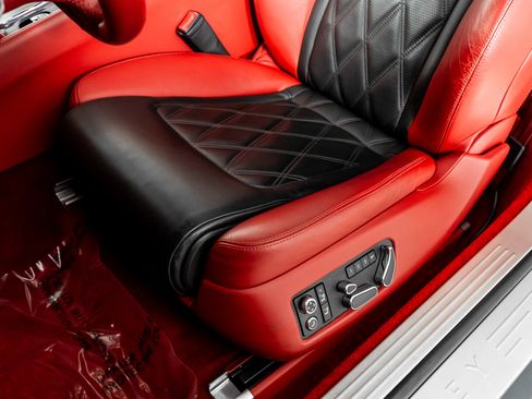 Used 2014 Bentley Continental GT image 29