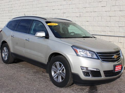 Used 2015 Chevrolet Traverse LT image 7