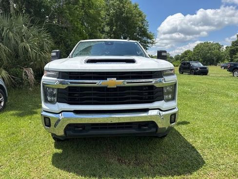 Used 2024 Chevrolet Silverado 2500 LT w/ Convenience Package AWD/4WD image 10