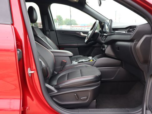 Used 2024 Ford Escape ST-Line Select w/ Tech Pack #2 image 13