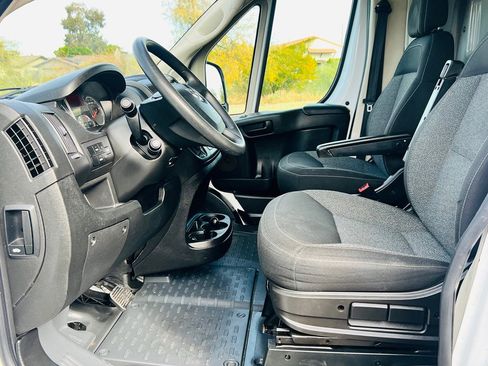 Used 2018 RAM ProMaster 3500 w/ Premium Appearance Group image 11