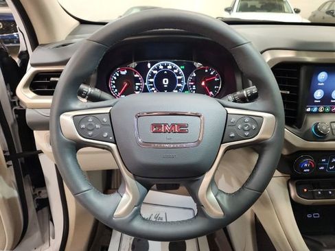 Certified 2023 GMC Acadia Denali w/ Denali Ultimate Package image 18