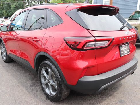 Used 2025 Ford Escape ST-Line Select AWD/4WD image 3