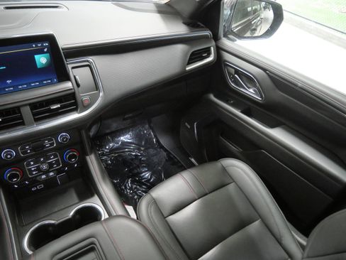 Used 2022 Chevrolet Tahoe RST w/ Sport Performance Package AWD/4WD image 11
