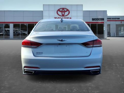 Used 2016 Hyundai Genesis 3.8 image 5
