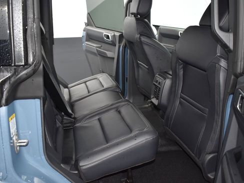 New 2025 Ford Bronco Outer Banks w/ Sasquatch Package AWD/4WD image 14