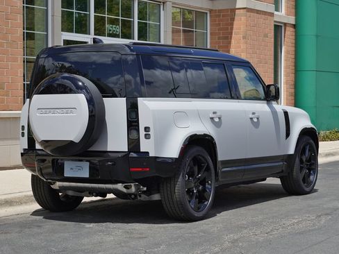 Used 2026 Land Rover Defender 110 X-Dynamic SE AWD/4WD image 6