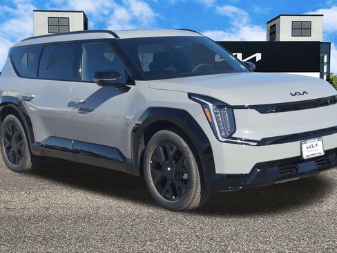 New 2026 Kia EV9 Land image 2