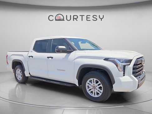 Certified 2026 Toyota Tundra SR5 w/ SR5 Convenience Package RWD image 7