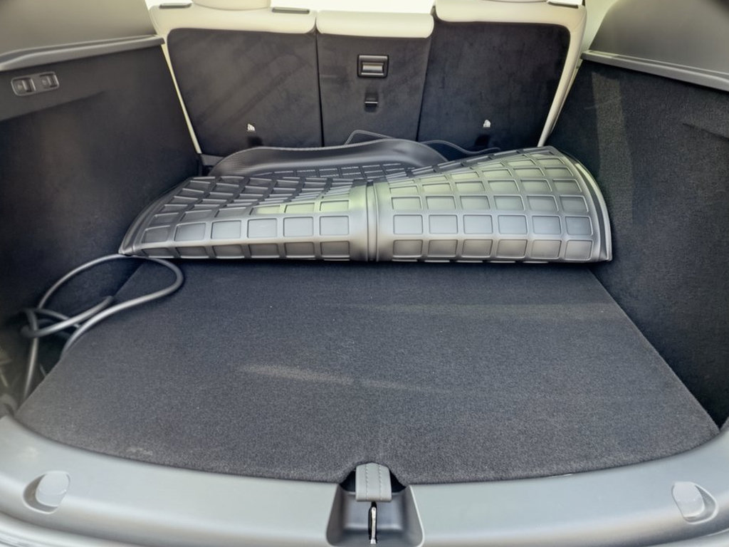 Used 2024 Tesla Model Y Long Range RWD image 28